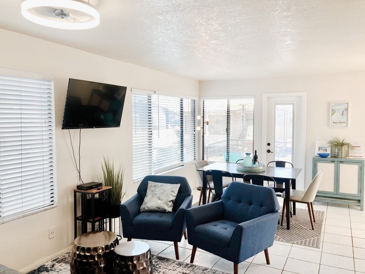 812 Liverpool Ct #1 - Photo 6 of 24