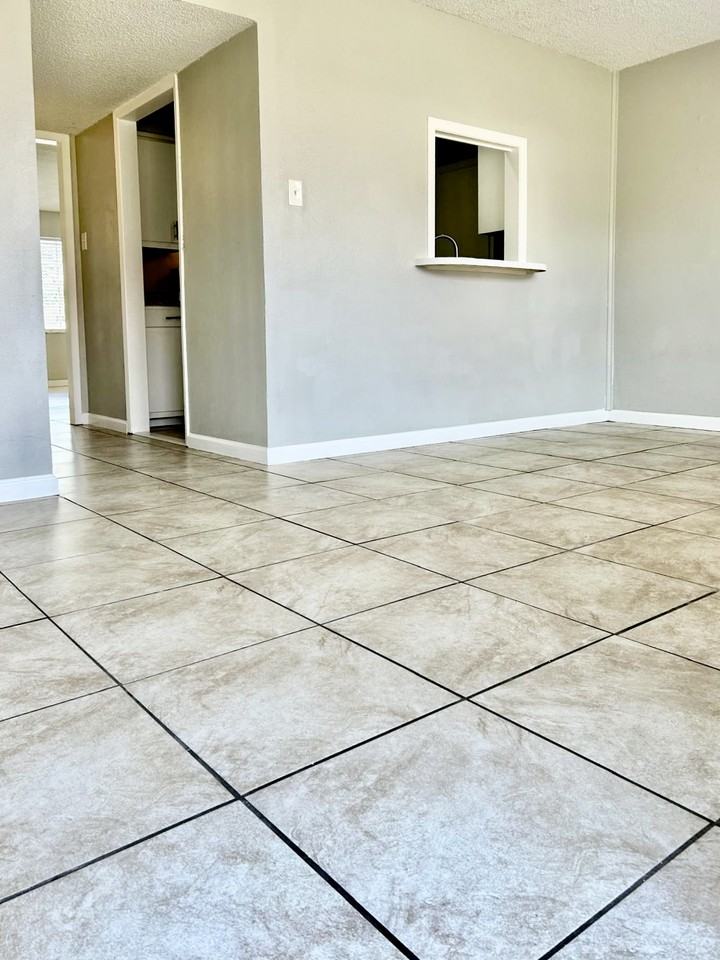 3902 Englewood Cir #3902 - Photo 6 of 19