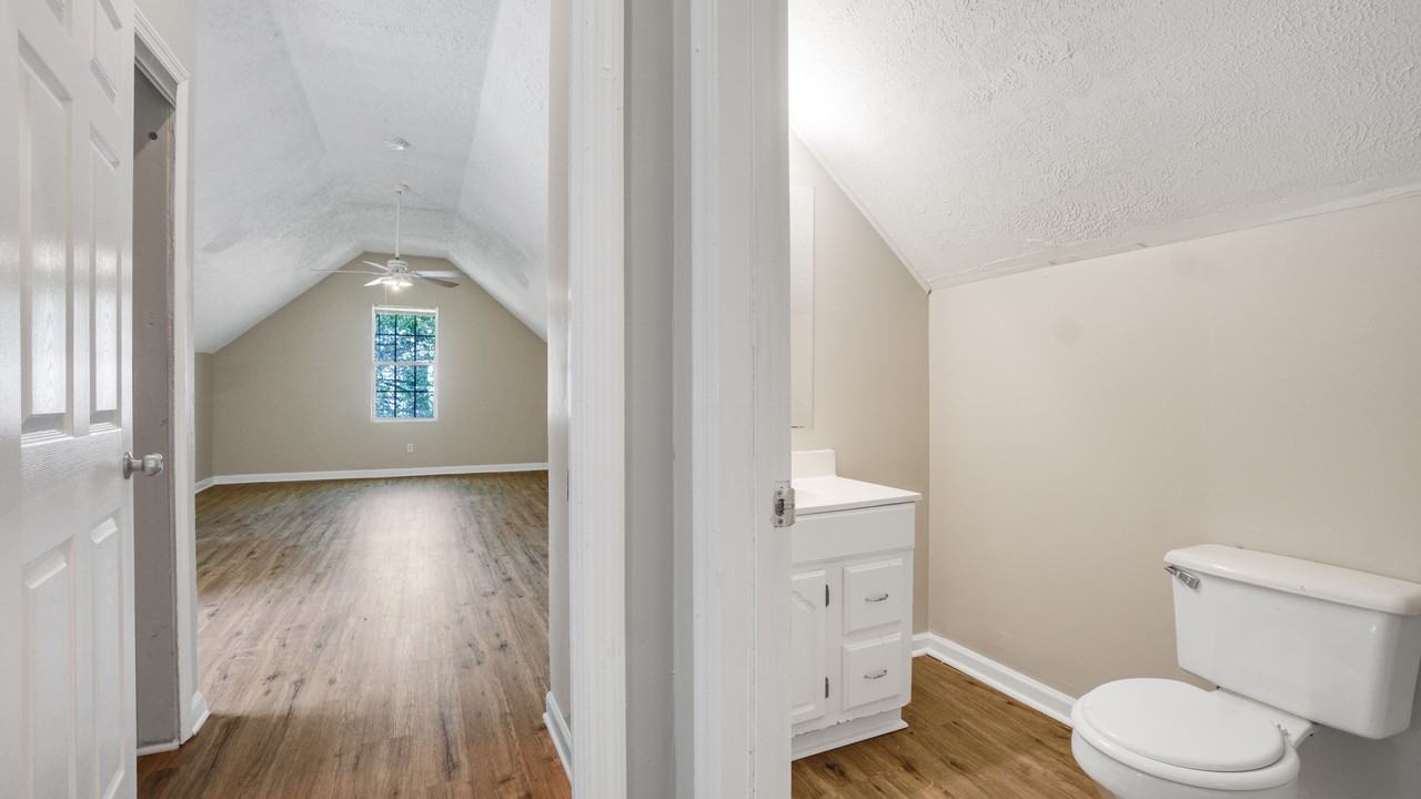 2902 Meadowhill Dr #1 - Photo 2 of 18