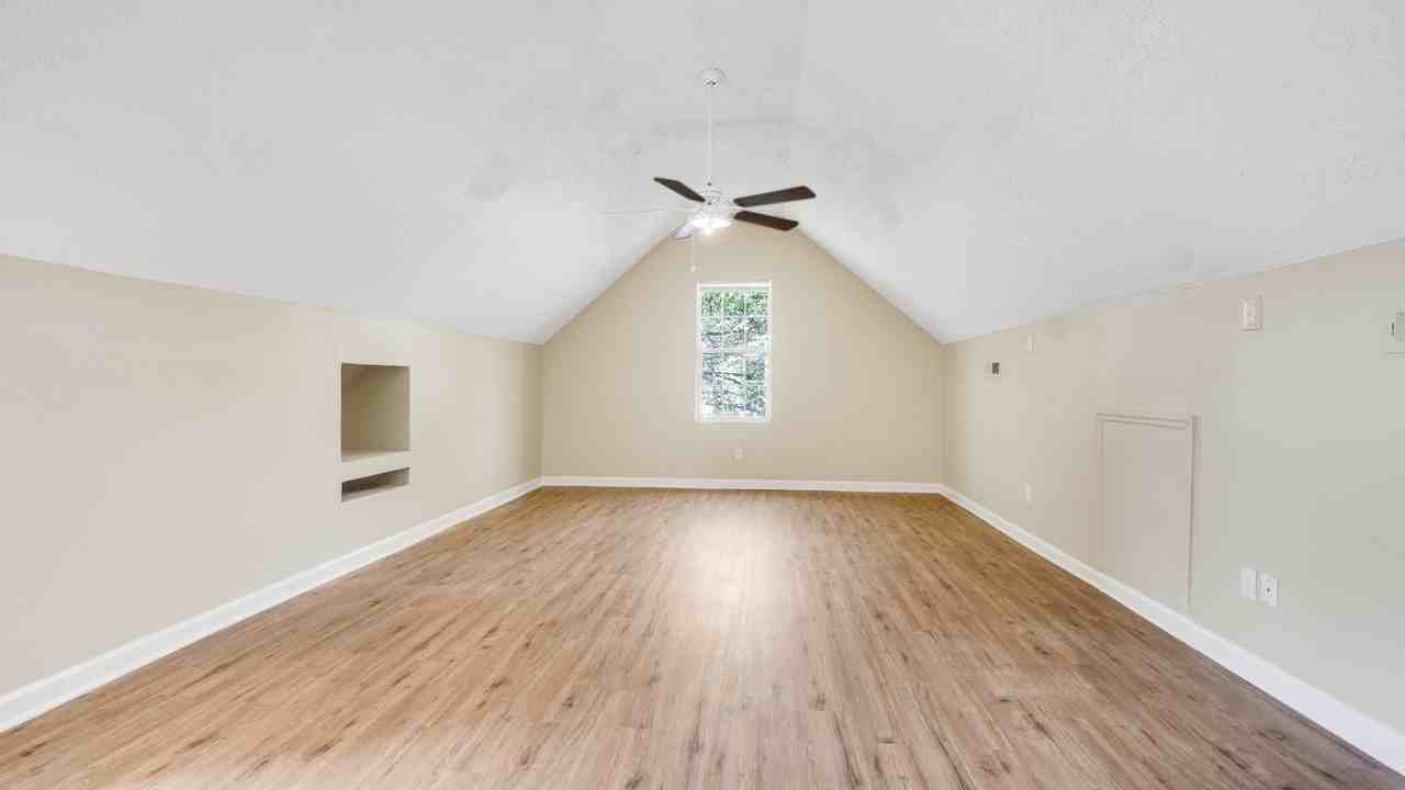 2902 Meadowhill Dr #1 - Photo 3 of 18