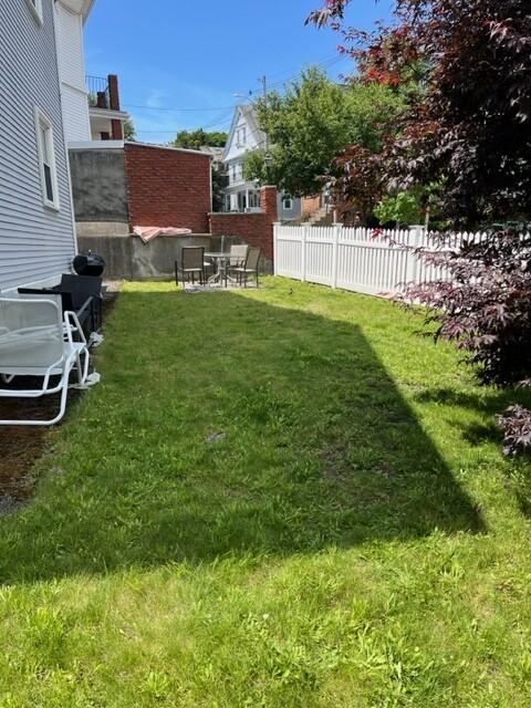 275 Boston Ave #B - Photo 4 of 11