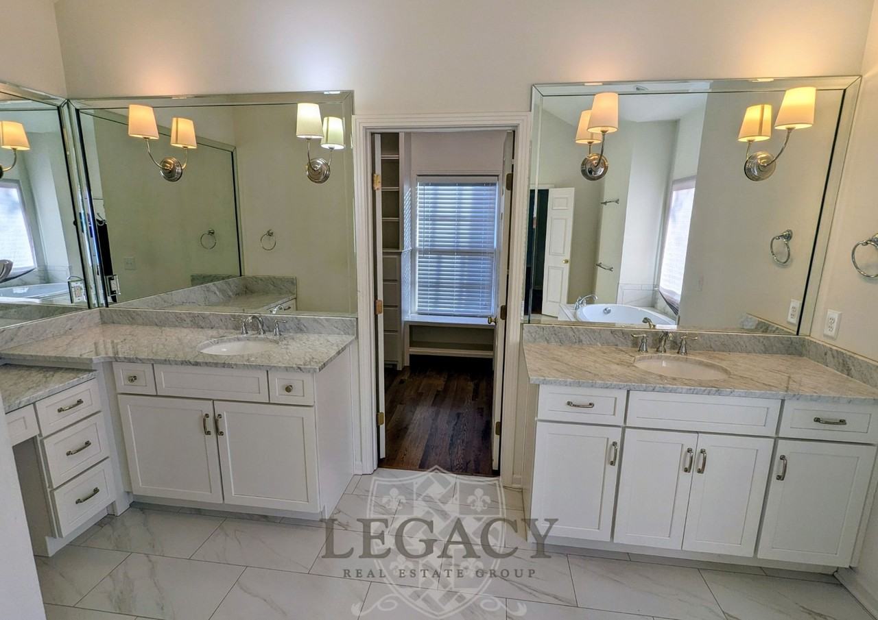 9238 Greensboro Ct #1 - Photo 3 of 5