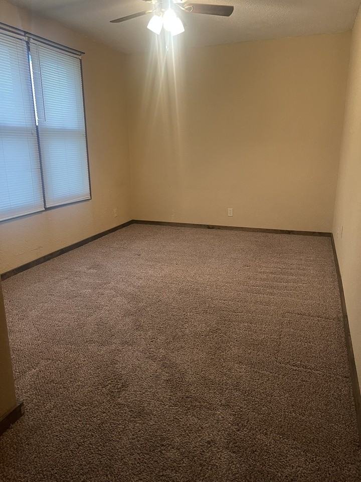 106 N 3rd St #1 - Photo 2 of 7