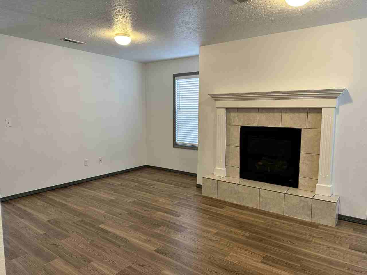 3416 Parktrail Ct #1 - Photo 5 of 33