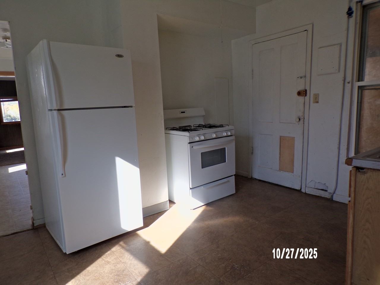 814 E Main St #1 - Photo 4 of 12