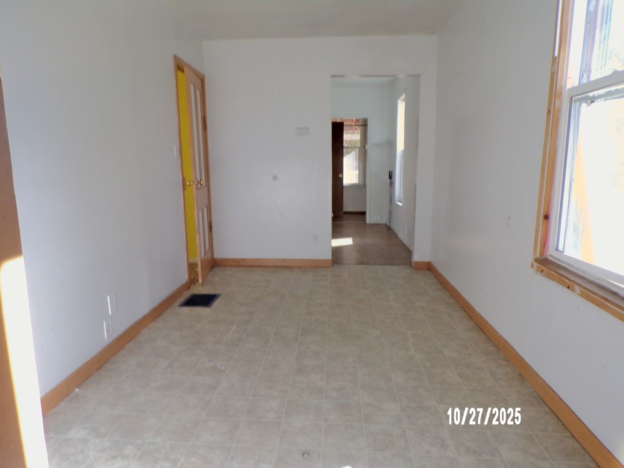 814 E Main St #1 - Photo 5 of 12