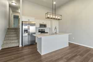 featured image of 773 United Dr #1