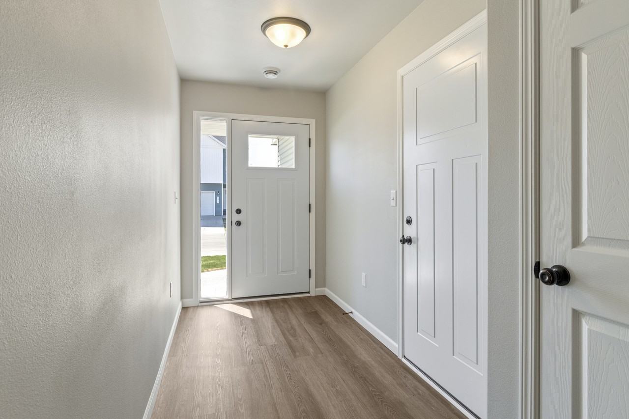 773 United Dr #1 - Photo 2 of 13