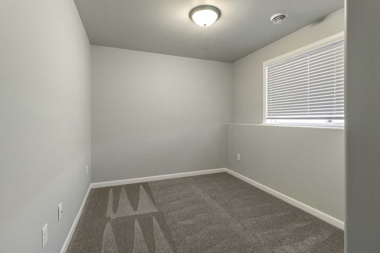 773 United Dr #1 - Photo 4 of 13