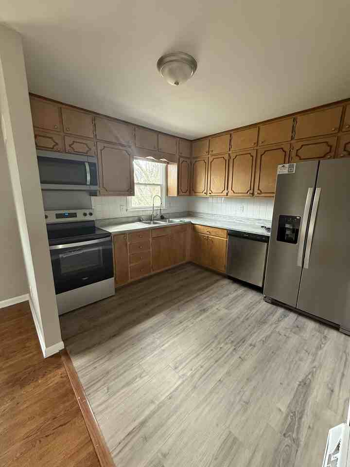 732 E Culton St #1 - Photo 6 of 21