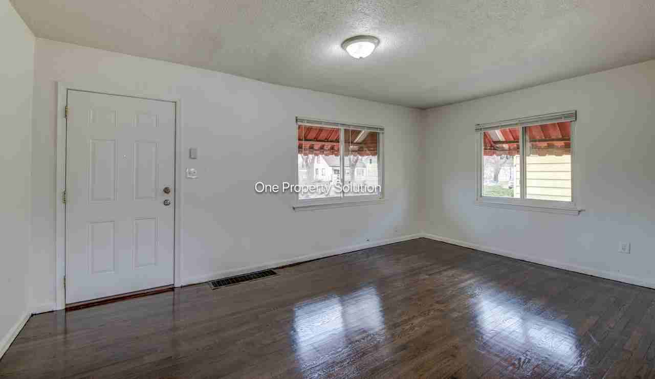 336 Wilson St #1 - Photo 3 of 24