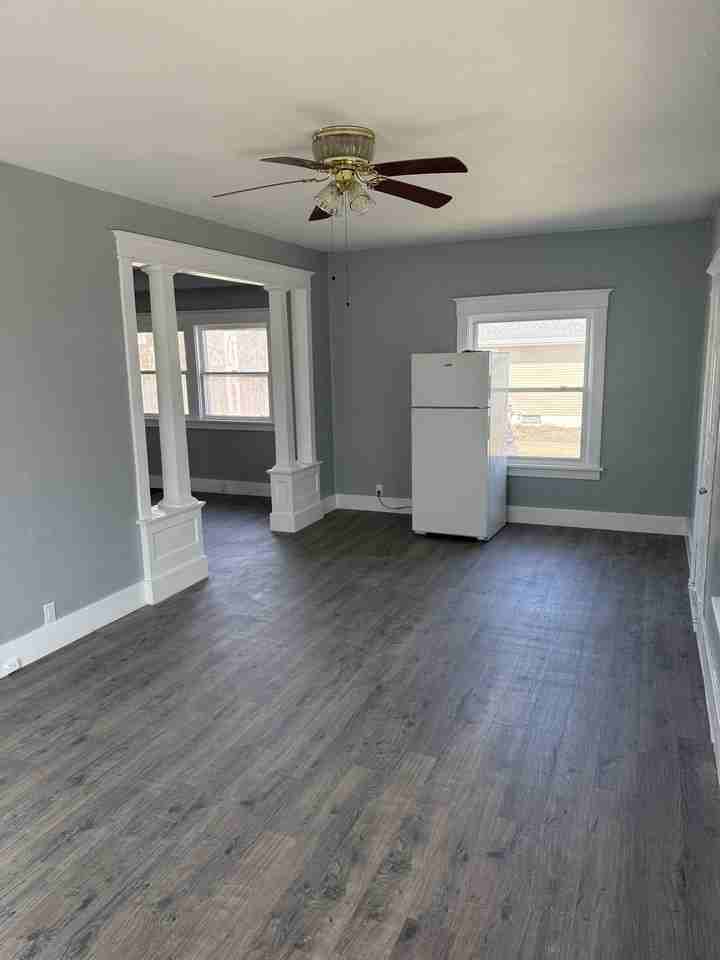 2239 N Sheridan Rd #1 - Photo 5 of 11