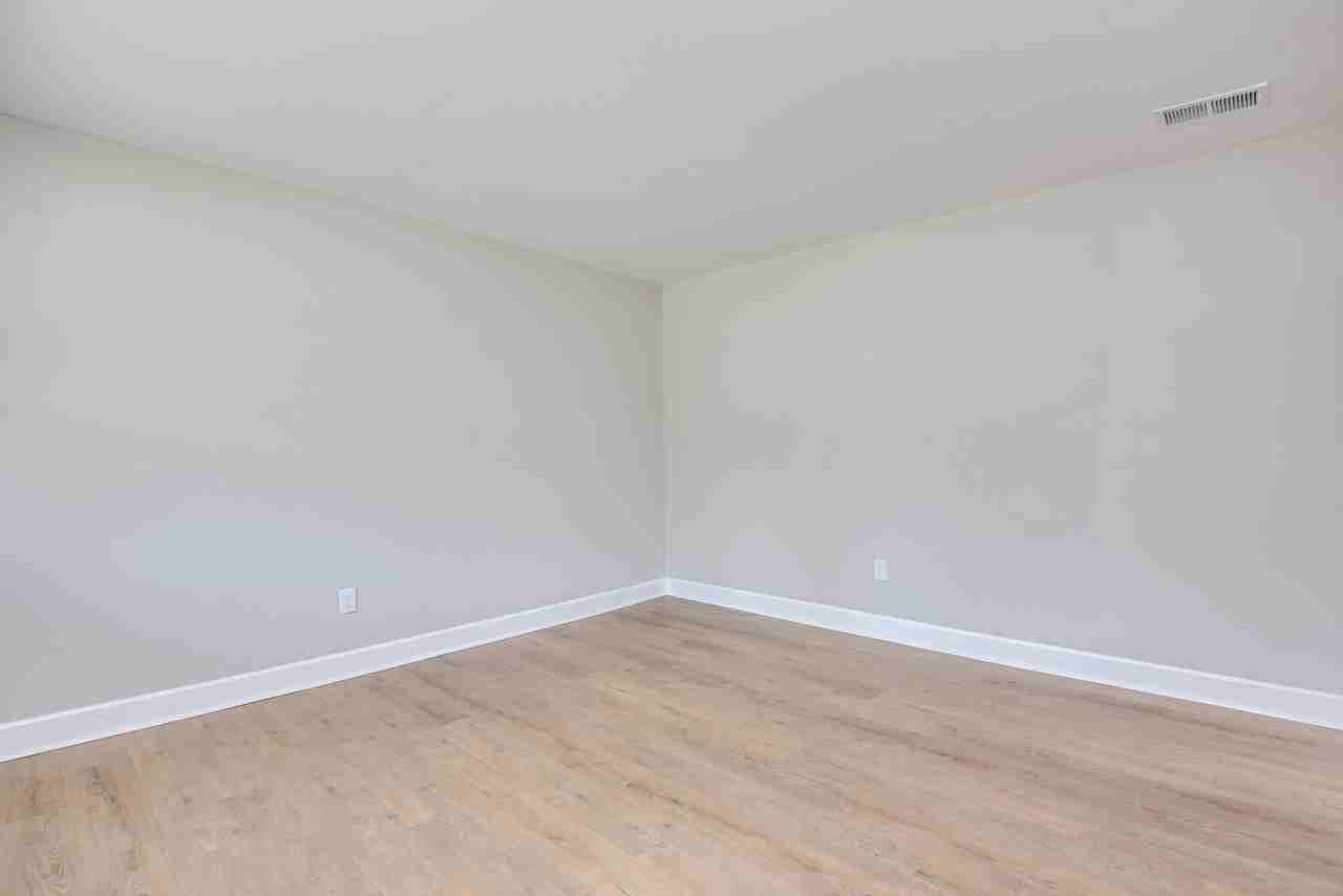 3416 Kensington Dr N #1 - Photo 7 of 29