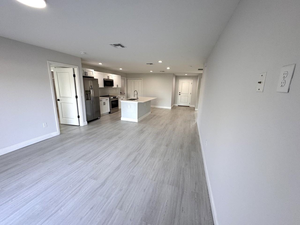 4100 Mendoza Ave #1 - Photo 4 of 24