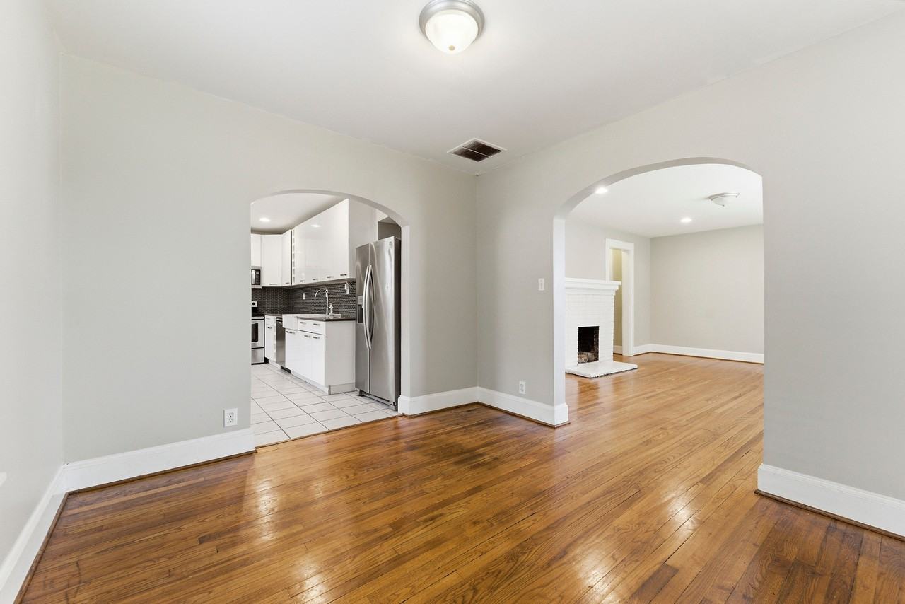 202 Warren St Se #1 - Photo 6 of 18