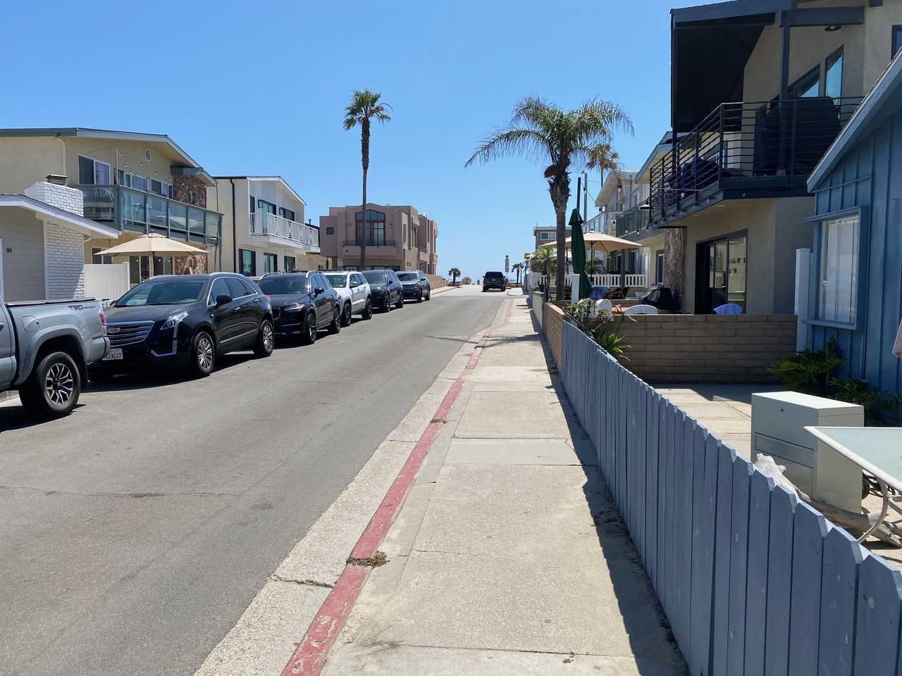 117 42nd St #A - Photo 3 of 16