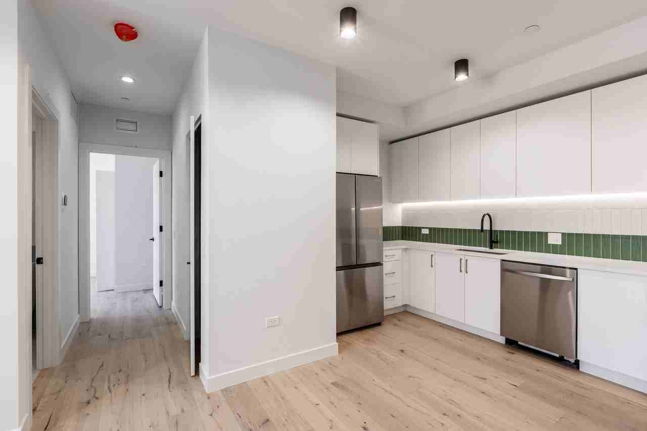 1101 Lodge Evanston #1712-305 - Photo 4 of 15