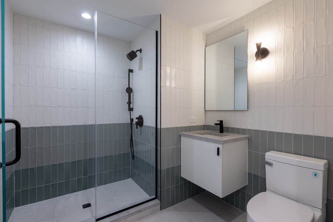 1101 Lodge Evanston #1712-305 - Photo 5 of 15