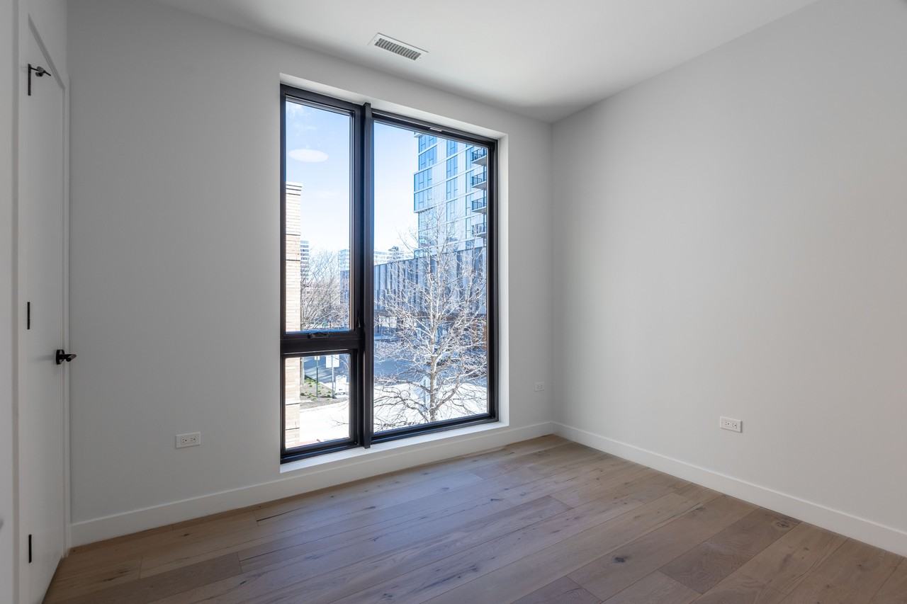 1101 Lodge Evanston #1712-305 - Photo 6 of 15