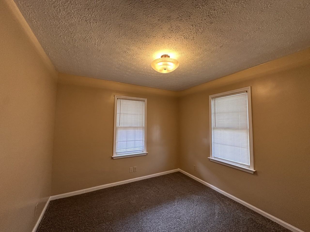 631 Franklin Ave #1 - Photo 7 of 9