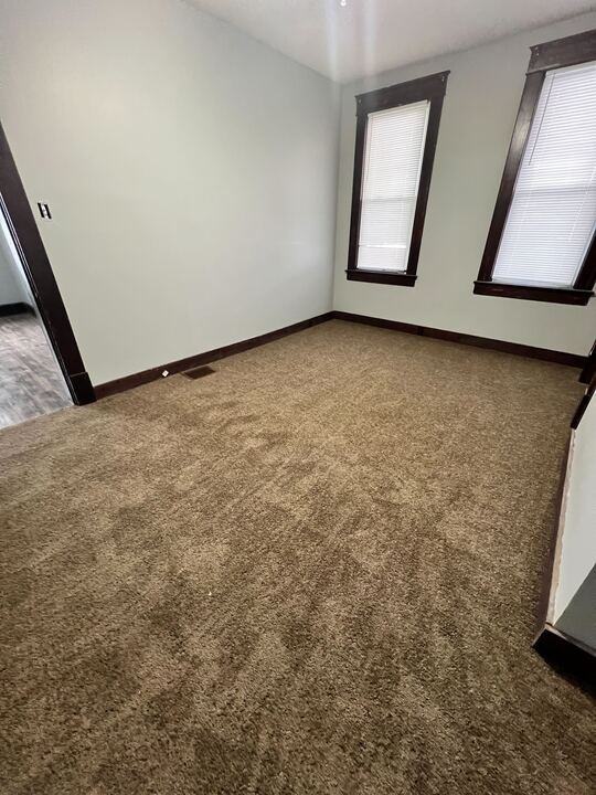 846 E Mulberry St #1 - Photo 2 of 5