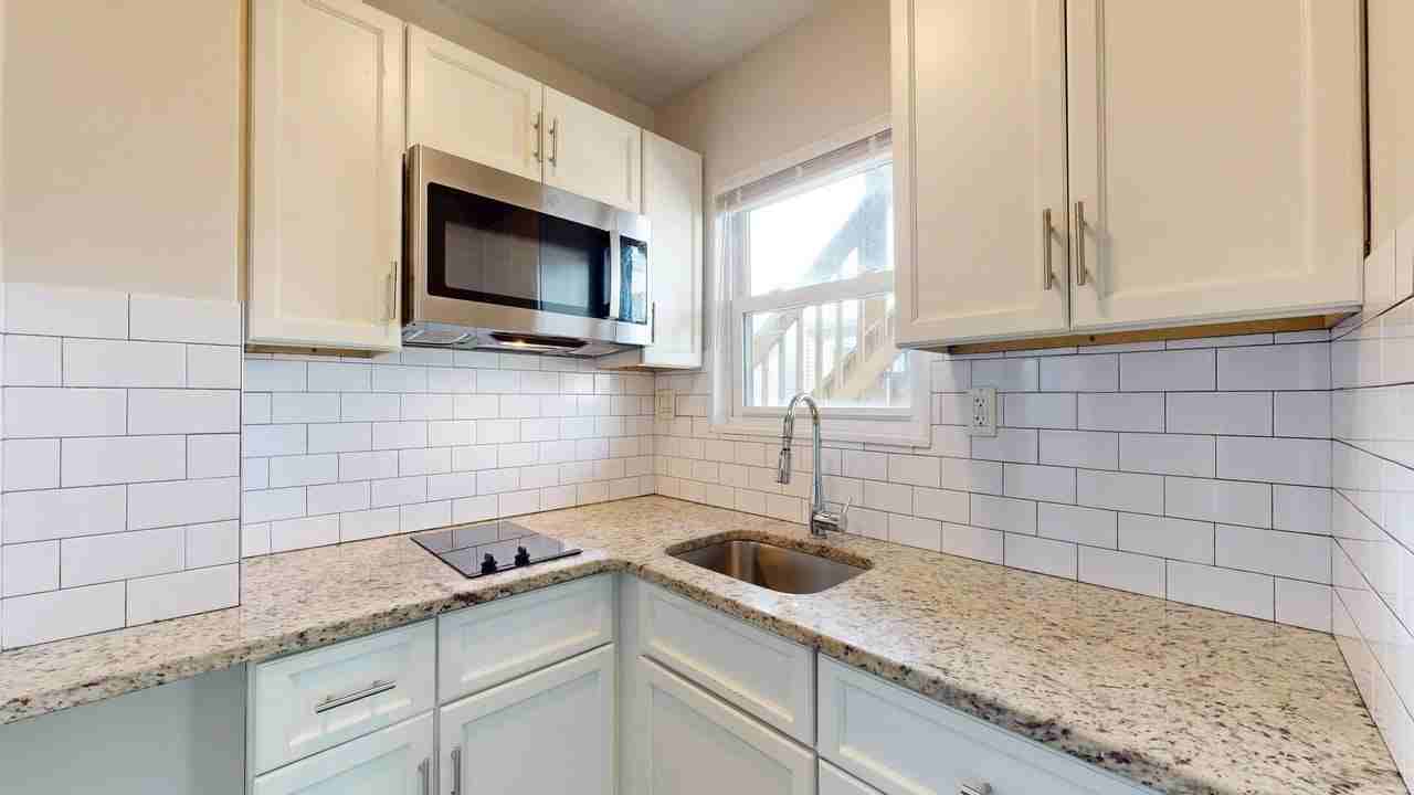 300 Meridian Street300 Meridian Street - 300 - 2 #300-2 - Photo 7 of 21