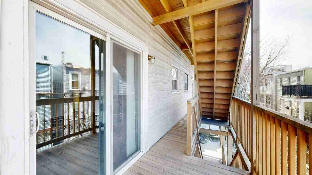 300 Meridian Street300 Meridian Street - 300 - 2 #300-2 - Photo 5 of 21