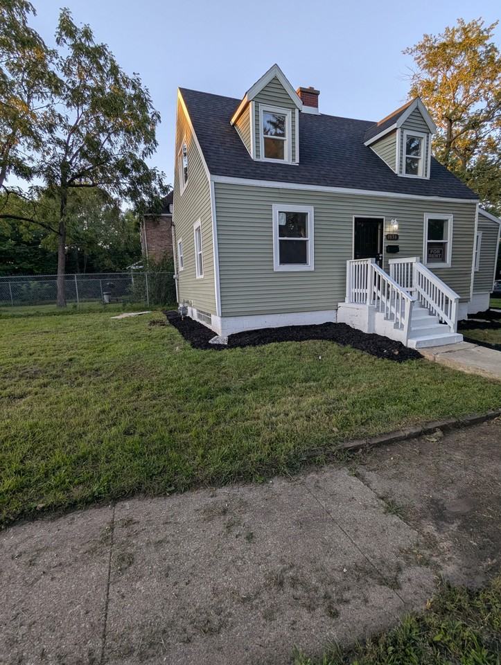 1030 E 6th Ave #1 - Photo 3 of 20