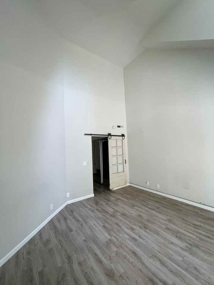 2601 Willowbrook Ln #1 - Photo 5 of 12