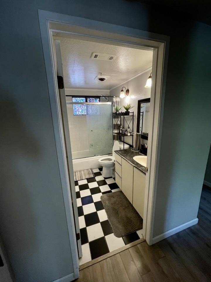 2601 Willowbrook Ln #1 - Photo 7 of 12