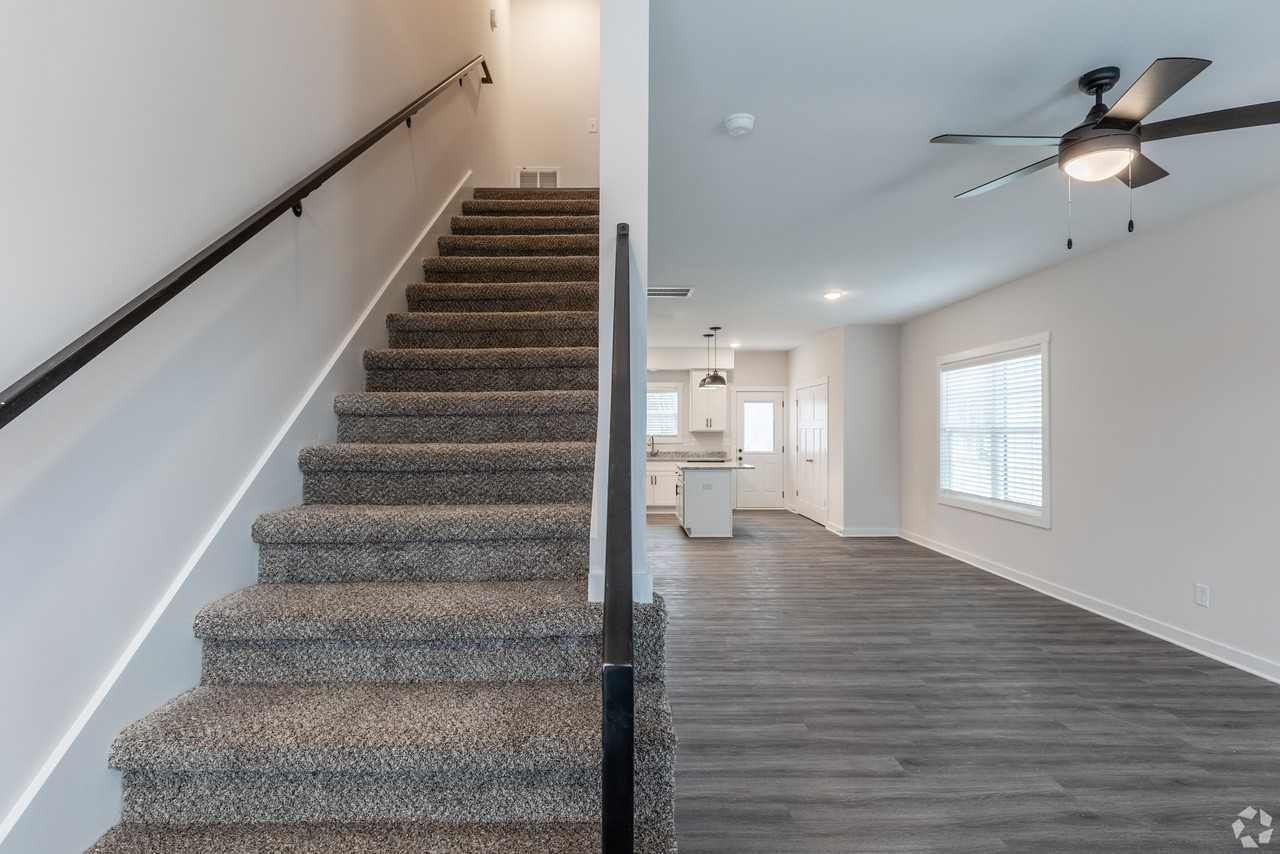 108B Aviator Cir #108B - Photo 2 of 9