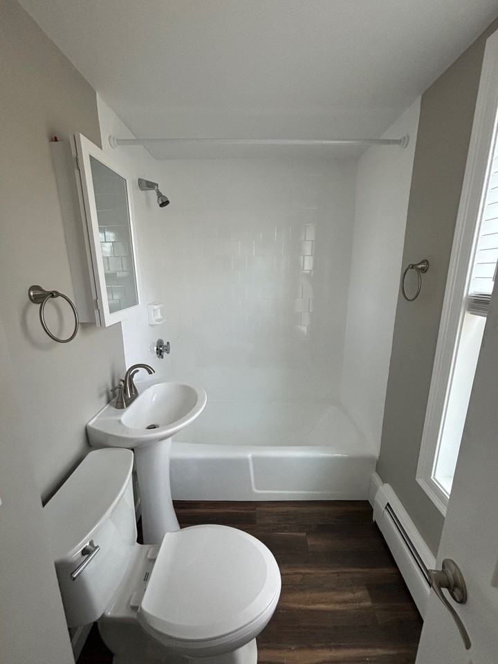 85 Orchard St #85-1 - Photo 4 of 12