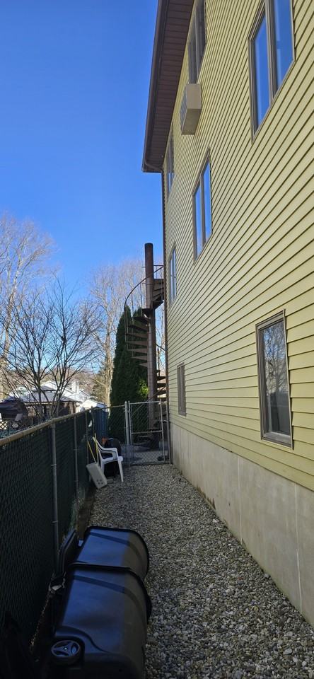 175 Chestnut St #A - Photo 2 of 24