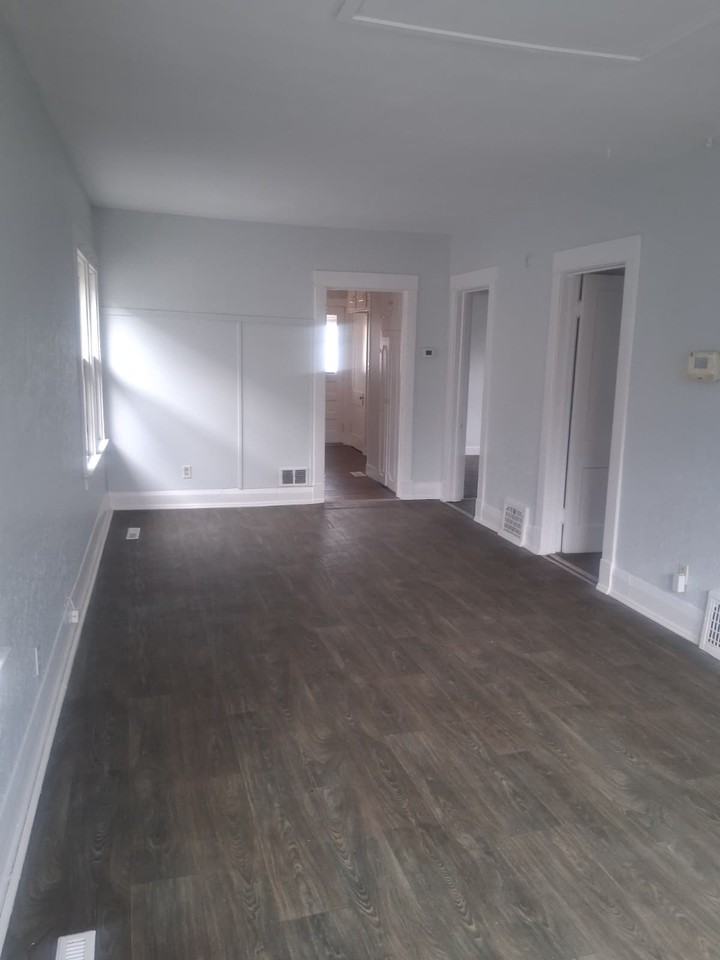 1942 Barrows St #1 - Photo 7 of 17