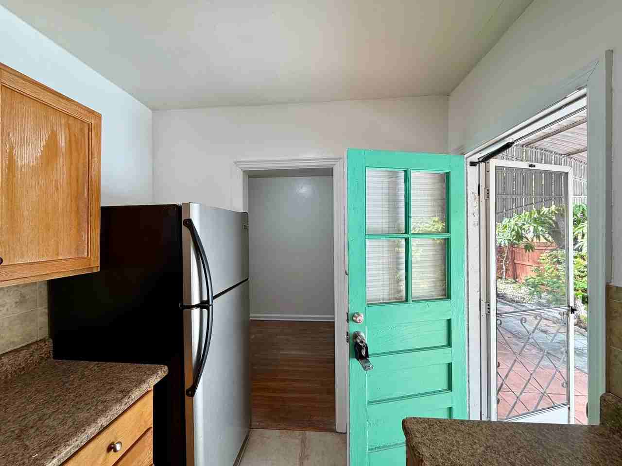 223 223 S Palmway - 5 #5 - Photo 3 of 20