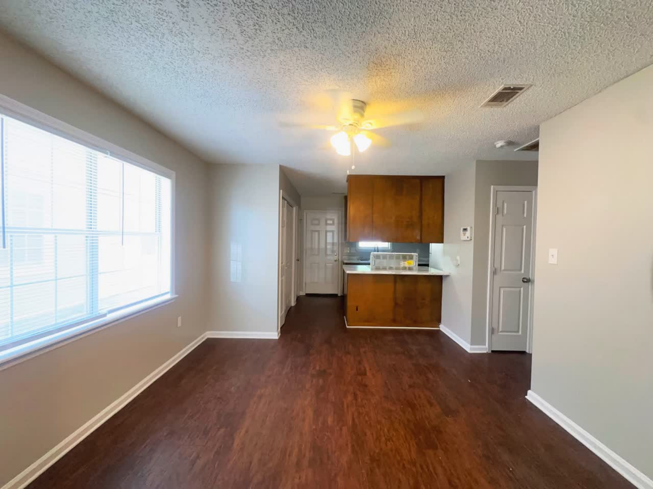 1632 Lexington Cir #1 - Photo 4 of 26