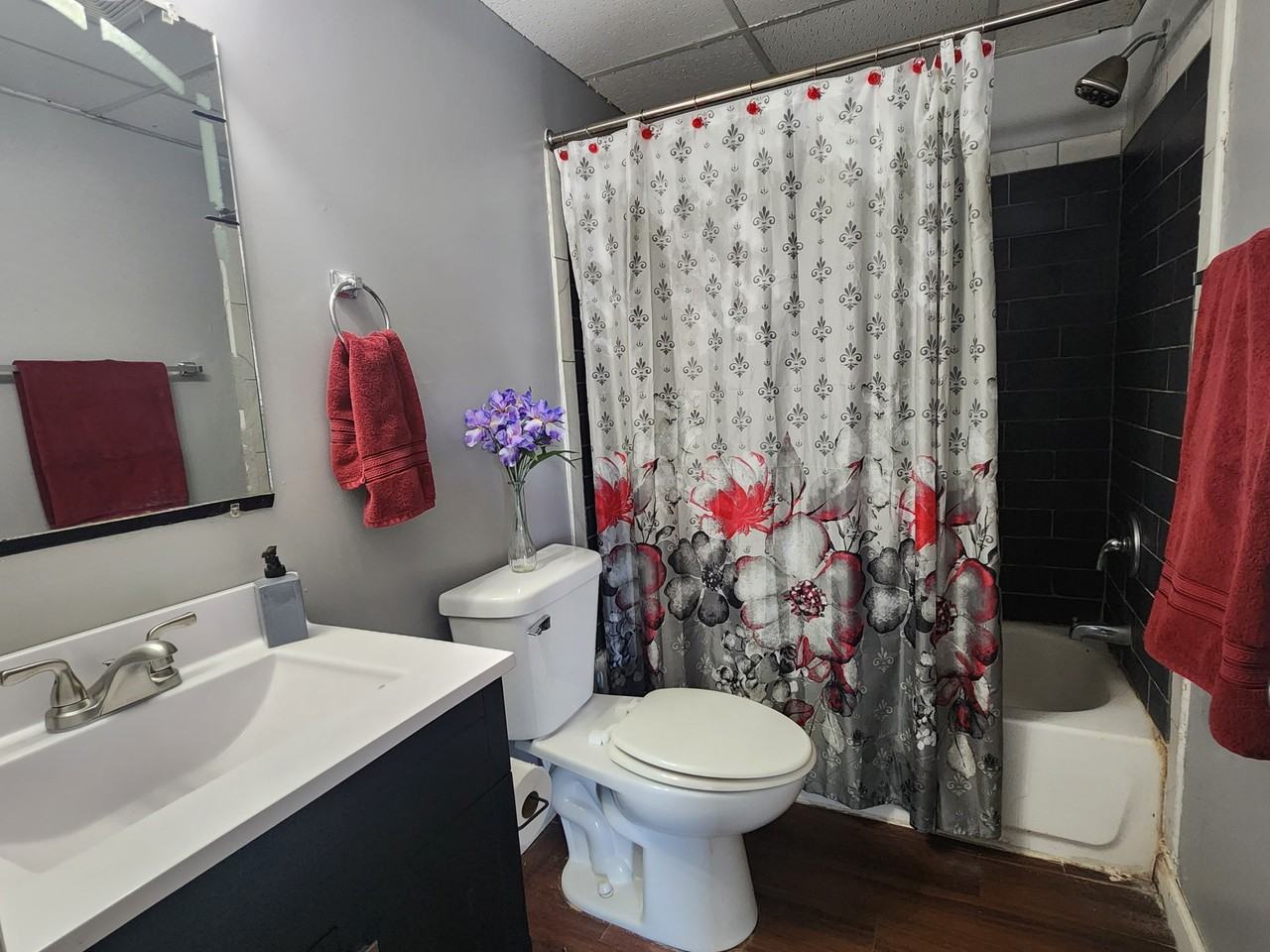 1707 W 12th St #1 - Photo 6 of 6