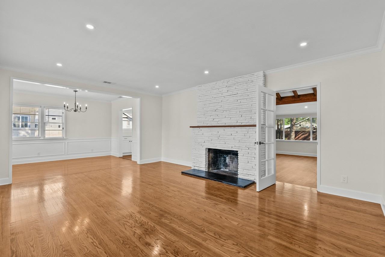 624 N Hagar St #1 - Photo 4 of 48