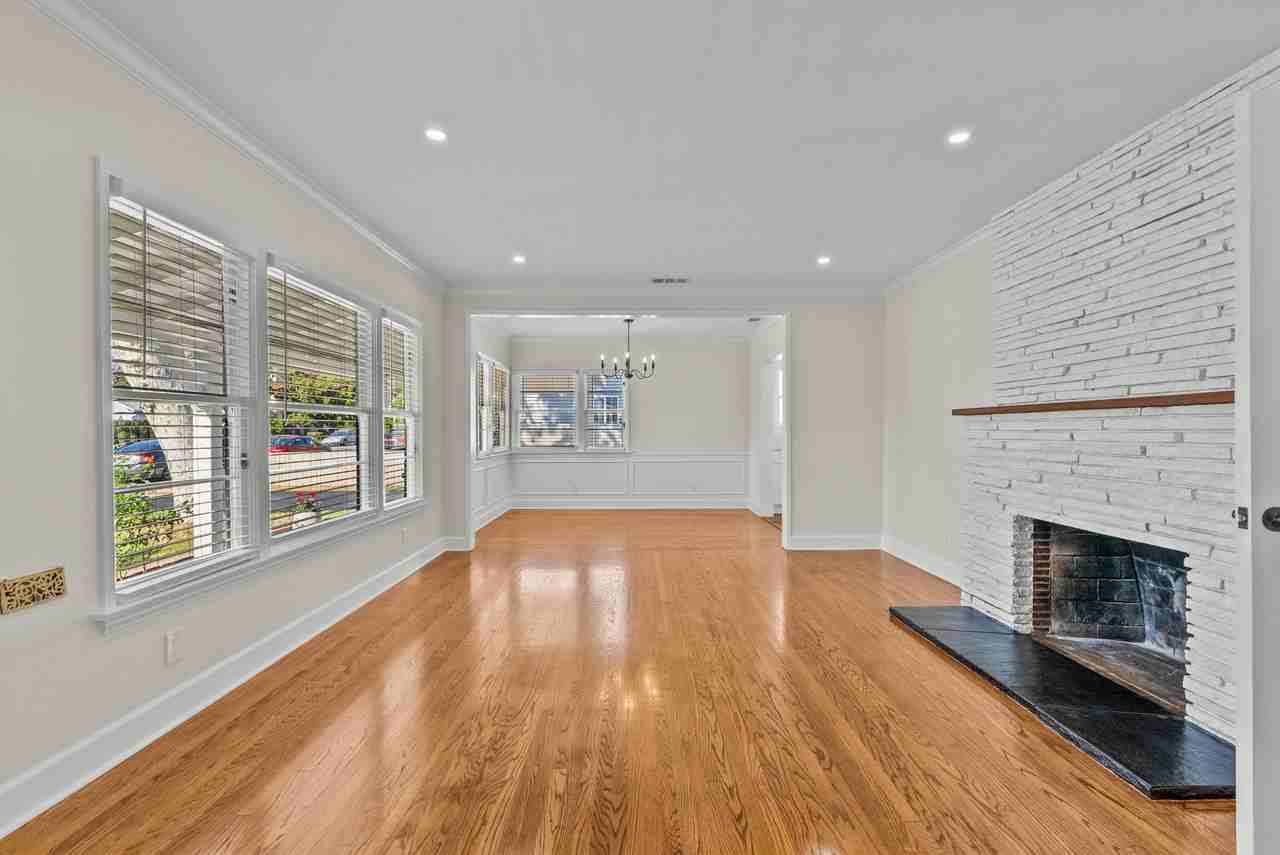 624 N Hagar St #1 - Photo 7 of 48