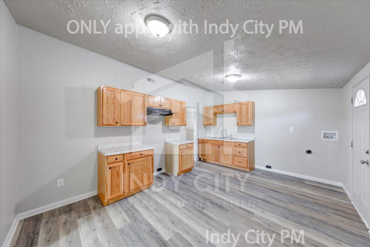 1218 Cameron St #1 - Photo 7 of 23