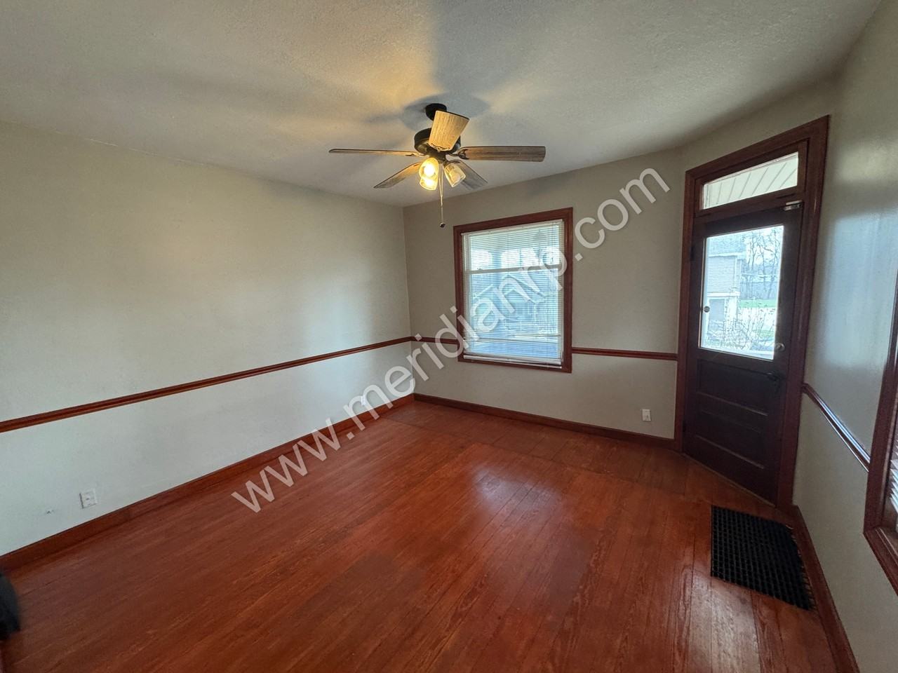 2403 N Clinton St #1 - Photo 2 of 18