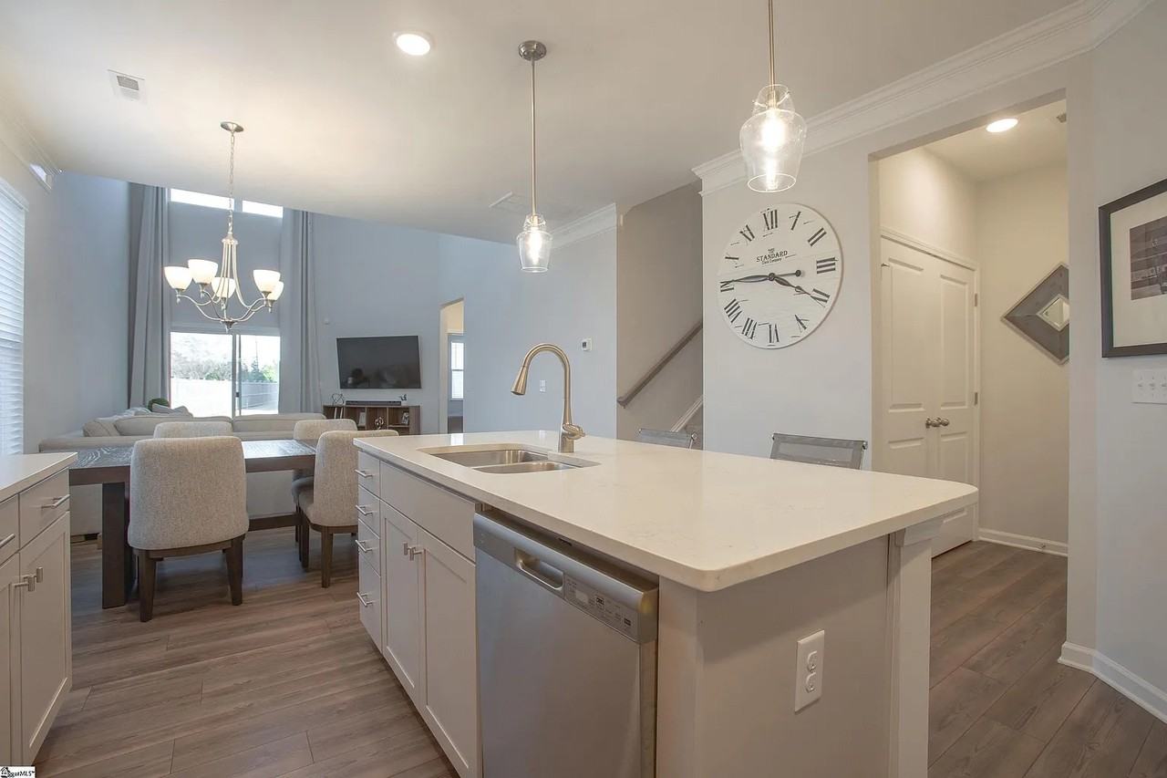 1 Marengo Rd #1 - Photo 6 of 20