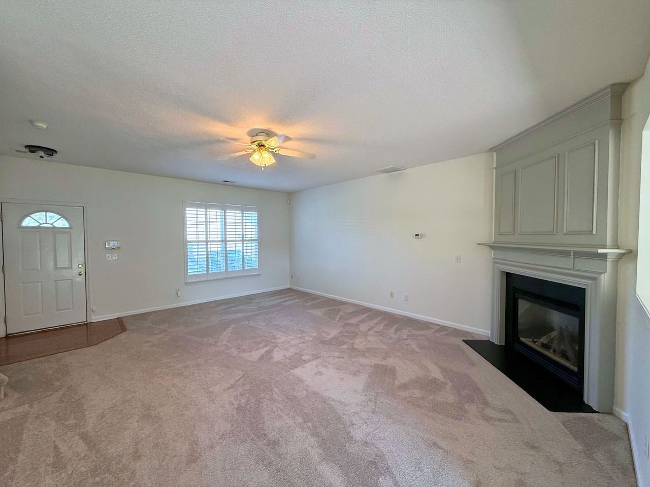 204 Braelock Dr #1 - Photo 4 of 21