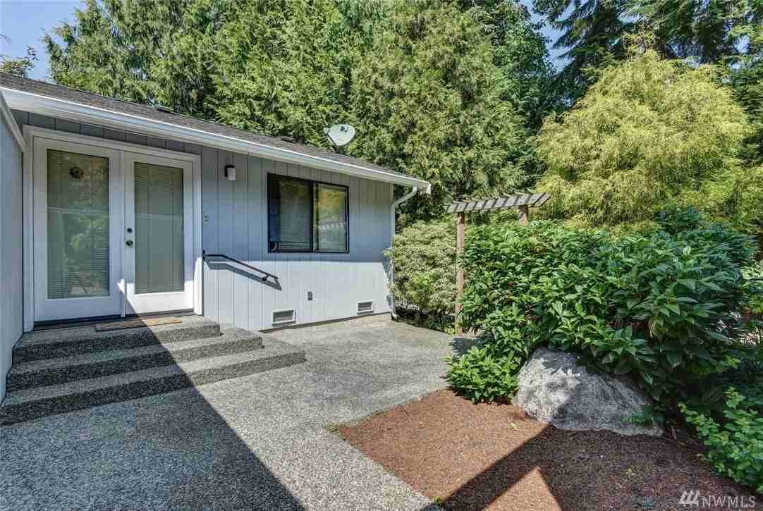 26914 Northeast 144th Place - MILApt A #A - Photo 2 of 13