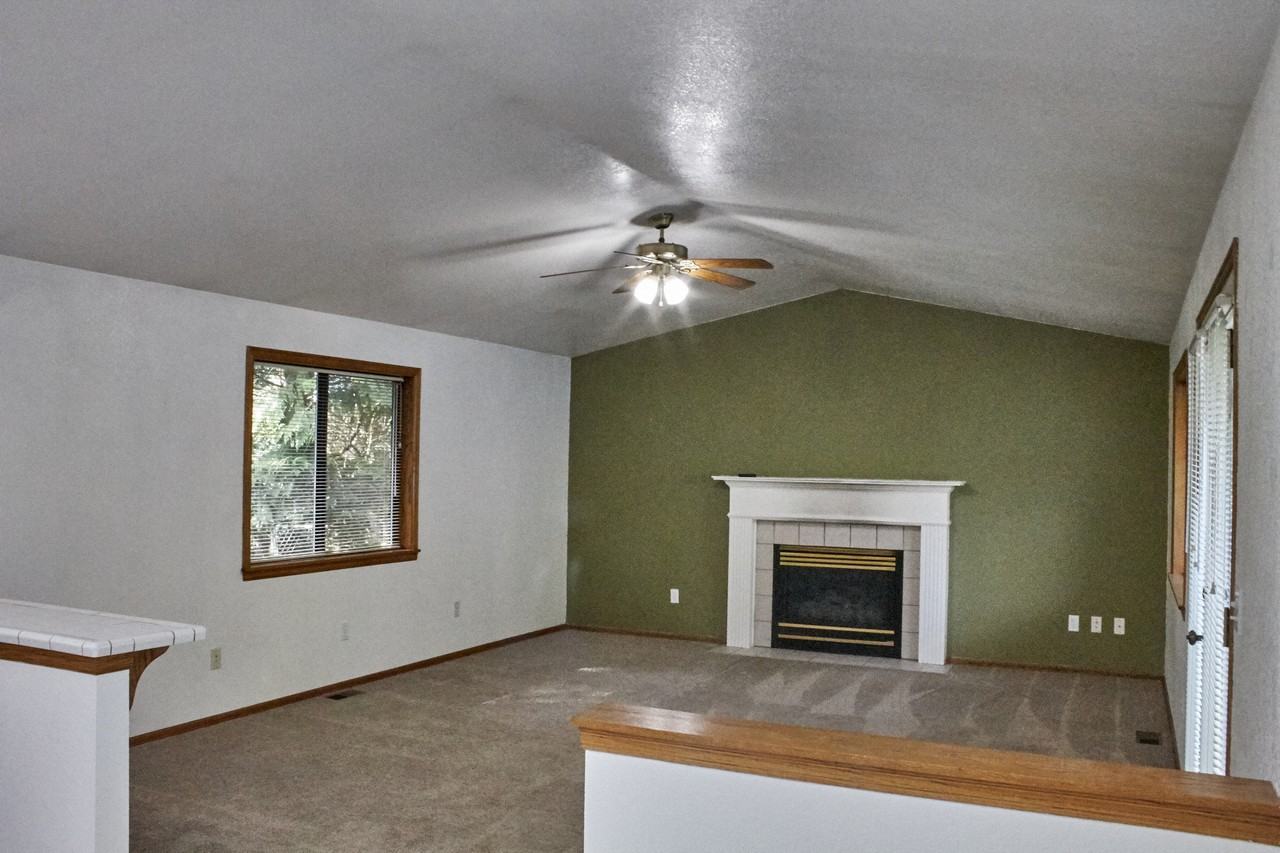 26914 Northeast 144th Place - MILApt A #A - Photo 4 of 13