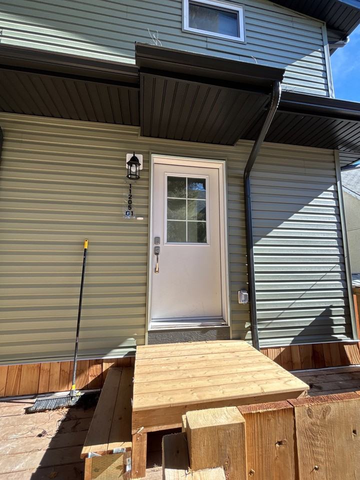 11205 11205 68 Street NW - Lower G1  NW - Photo 2 of 10