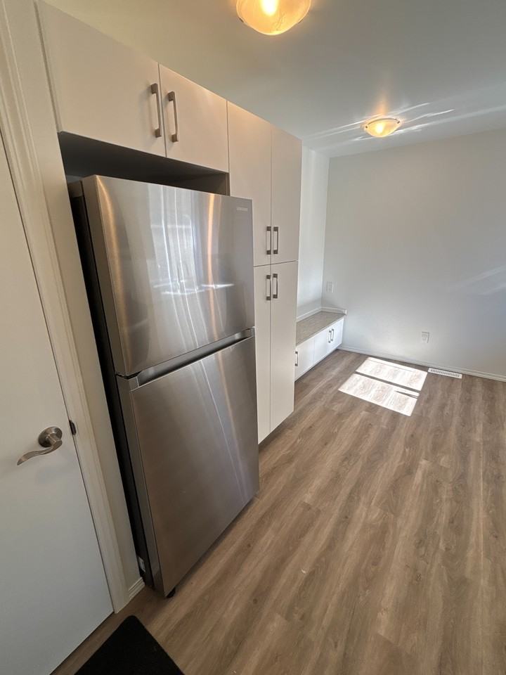 11205 11205 68 Street NW - Lower G1  NW - Photo 7 of 10