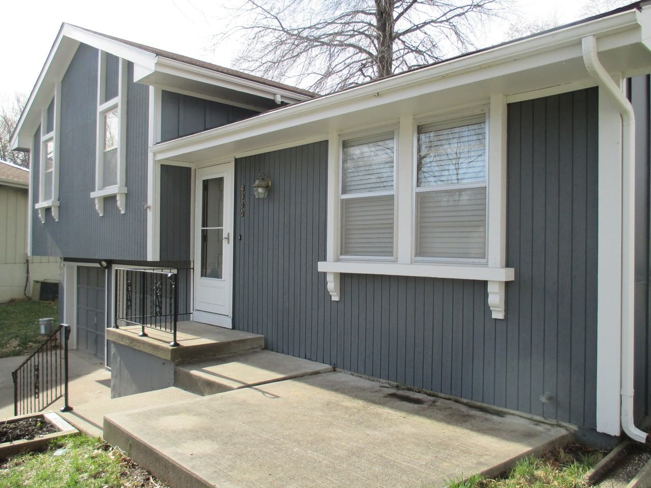 4300 N Bellaire Ave - Photo 2 of 17