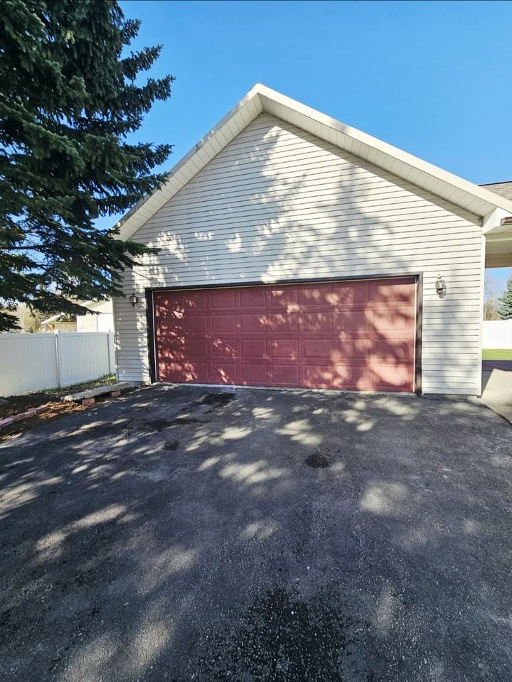 1005 N 3rd St E #1 - Photo 2 of 12