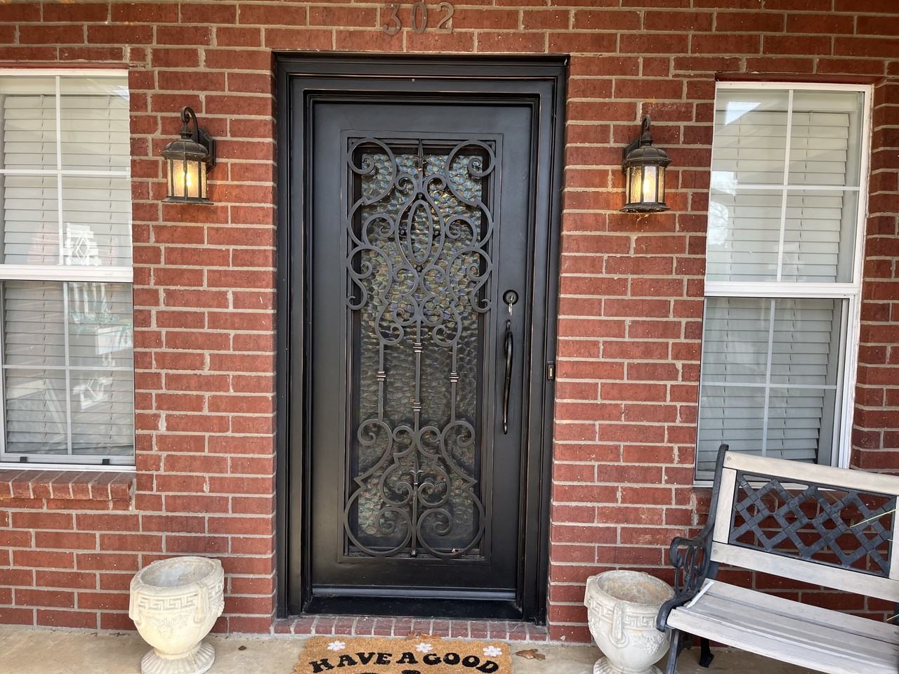 302 Red Oak Ln #1 - Photo 2 of 13